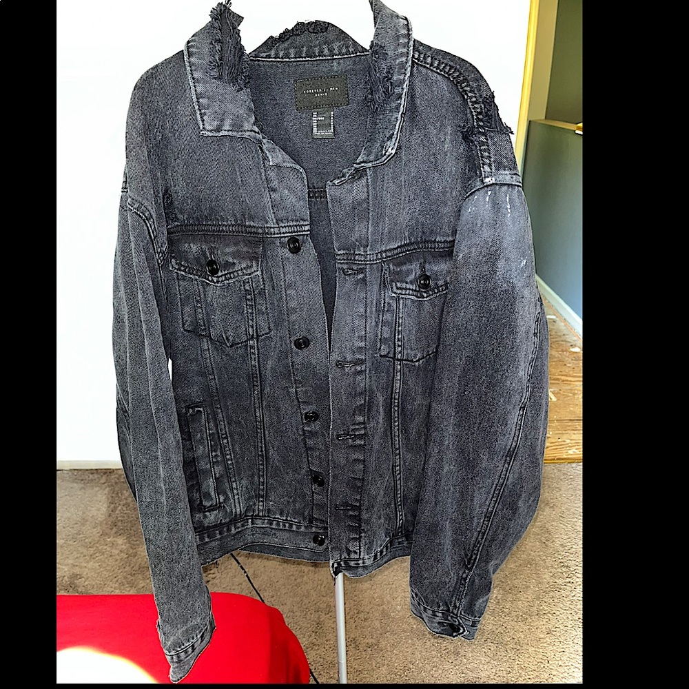 Forever 21 Distressed Denim Jacket - Size M - Blue(Darkwashed)
